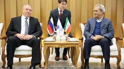 President of Chamber of Commerce and Industry of the Russian Federation Sergey Katyrin (L) met with Gholam-Hossein Shafeie (R), the head of Iran Chamber of Commerce, Industries, Mines and Agriculture (ICCIMA), in Tehran on Saturday.
