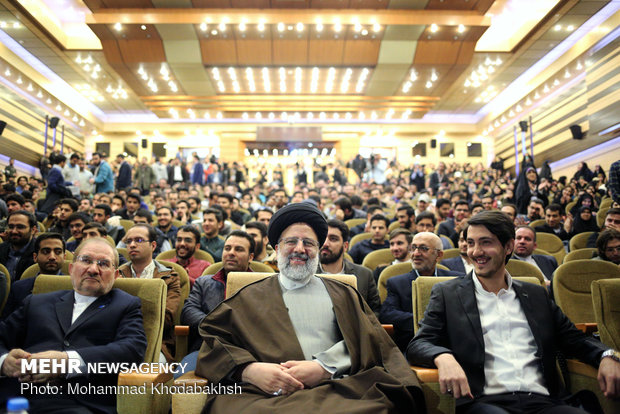 Hoj. Raeisi addresses students in Shahid Beheshti Univ. 