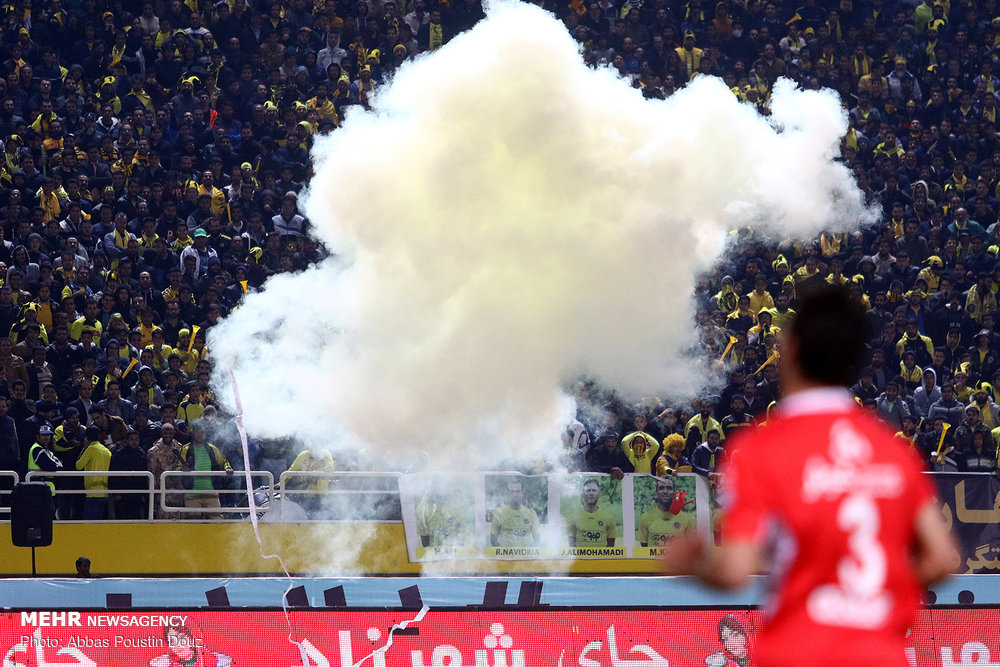 File:Sepahan v Persepolis F.C. at Naghsh-e Jahan Stadium 023.jpg