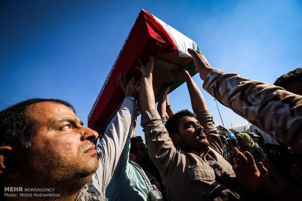 تشیعع پیکرهای مطهر 72 شهید تازه تفحص شده دفاع مقدس از مرز شلمچه