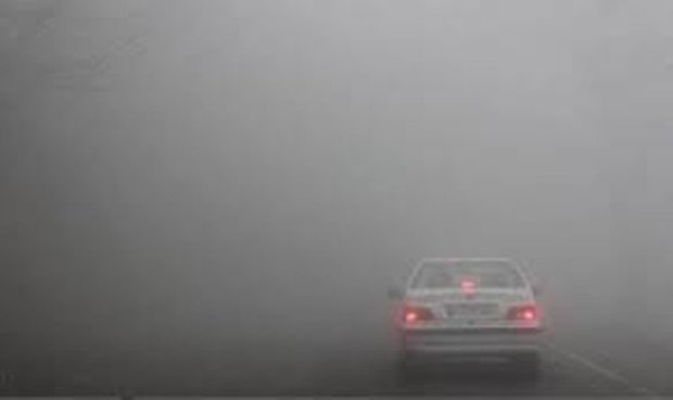 کاهش دید افقی در برخی از جاده های ایلام به دلیل مه گرفتگی