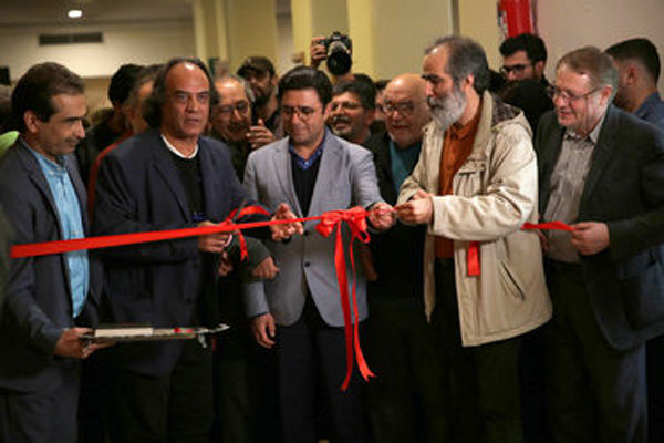 تعطیلی بینال های هنری توسط وزارت فرهنگ و ارشاد اسلامی صحت ندارد