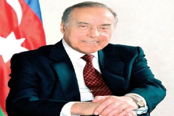 Haydar Aliyev Moskova'da saygıyla anıldı