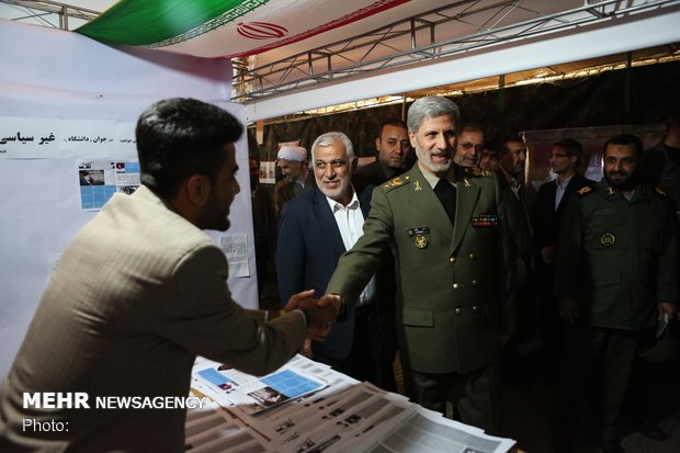 Defense minister’s visit to Malek Ashtar University of Technology