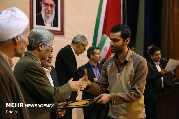 Defense minister’s visit to Malek Ashtar University of Technology