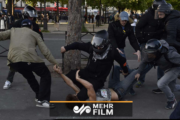 پلیس فرانسه به معلولین هم رحم نمی‌کند