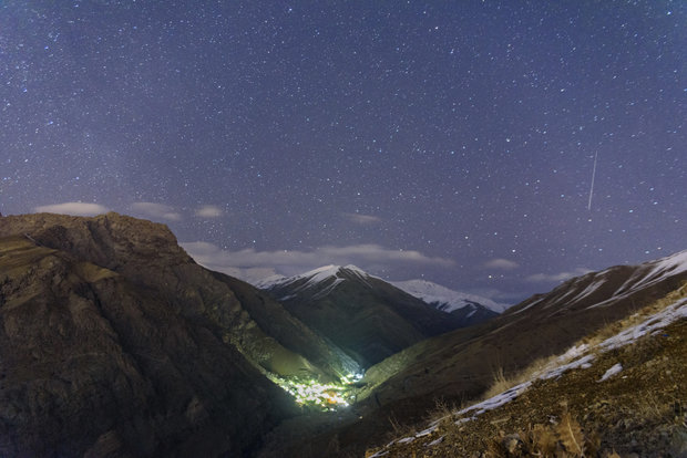 Geminids meteor shower in Iranian sky