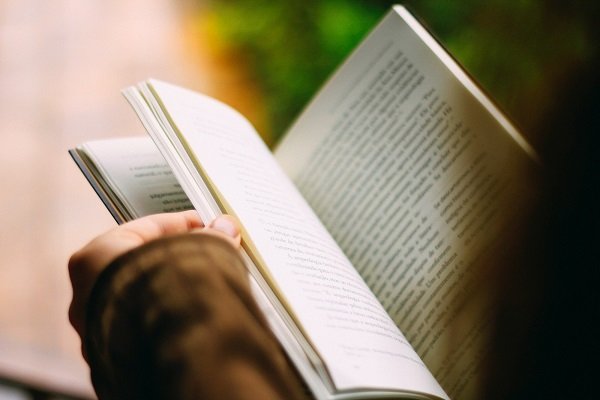 چرا رومانیایی‌ها چندان کتاب نمی‌خوانند؟