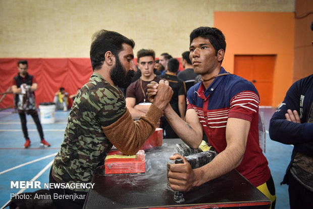 Arm wrestling championship in Fars prov.