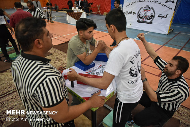 Arm wrestling championship in Fars prov.