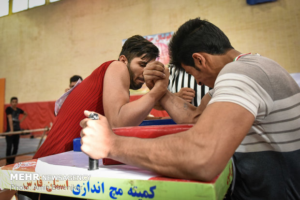 Arm wrestling championship in Fars prov.