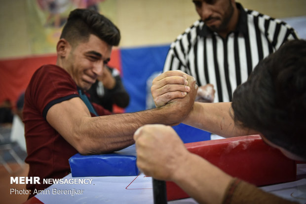 Arm wrestling championship in Fars prov.