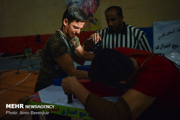 Arm wrestling championship in Fars prov.