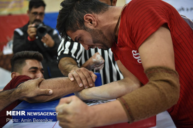 Arm wrestling championship in Fars prov.