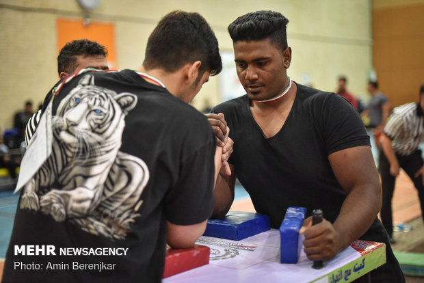 Arm wrestling championship in Fars prov.