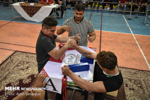 Arm wrestling championship in Fars prov.