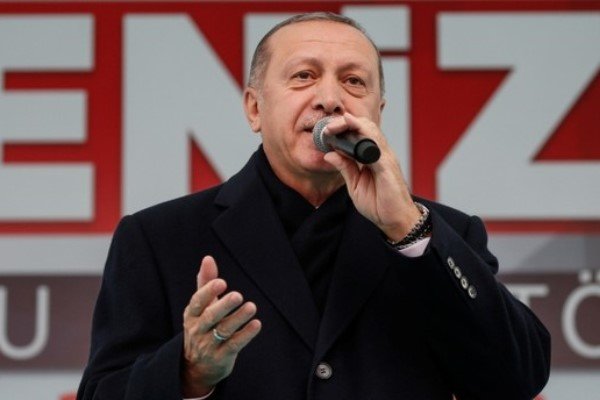 اردوغان: تروریستهای کُرد را در خندقهایشان دفن خواهیم کرد!