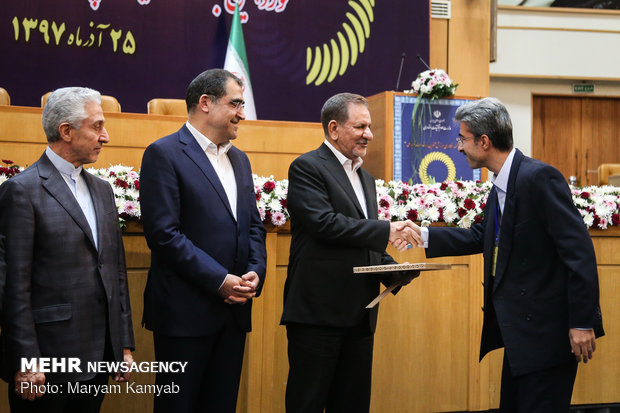 Award ceremony for top Iranian researchers, scientists