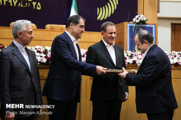 Award ceremony for top Iranian researchers, scientists