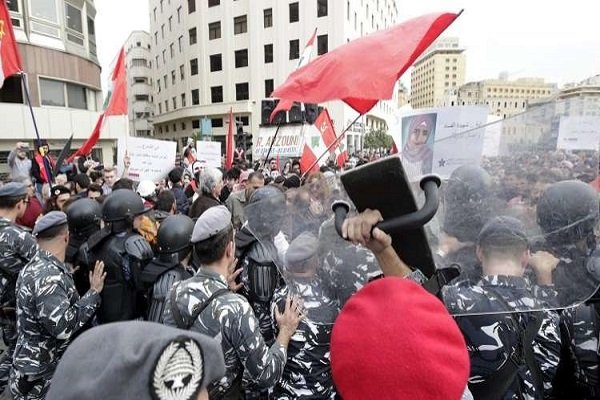 تظاهرات لبنانی ها در اعتراض به اوضاع سیاسی و اقتصادی