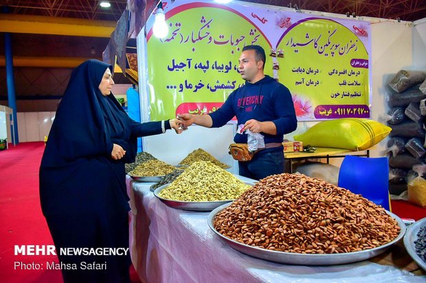 استقبال سرد از نمایشگاه یلدا در گلستان