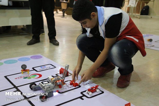 مرحله استانی مسابقات طرح رباتیک