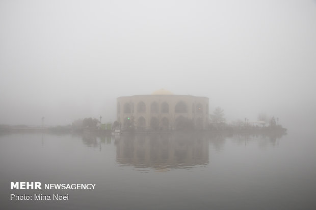 Tabriz drowned in fog