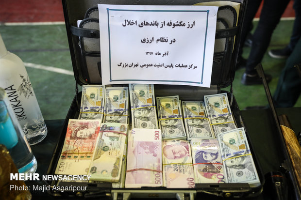 Tehran Police arrest thugs, muggers