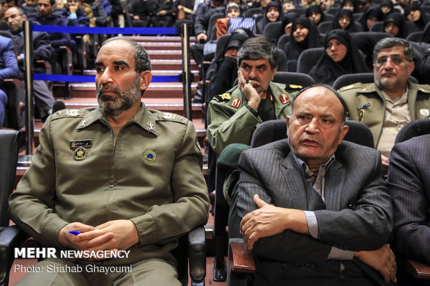 مراسم تجلیل از راویان نهضت خاطره گویی دفاع مقدس