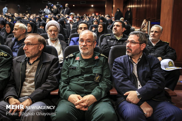مراسم تجلیل از راویان نهضت خاطره گویی دفاع مقدس