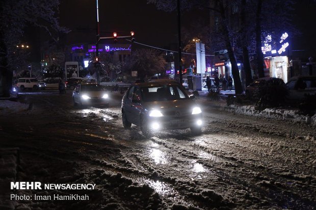 Heavy snowfall in Hamedan