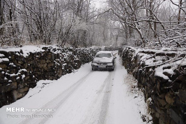 Heavy snowfall in Hamedan