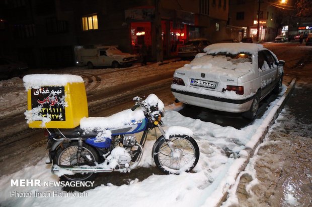 Heavy snowfall in Hamedan