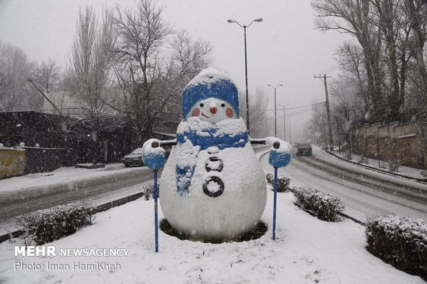 Heavy snowfall in Hamedan