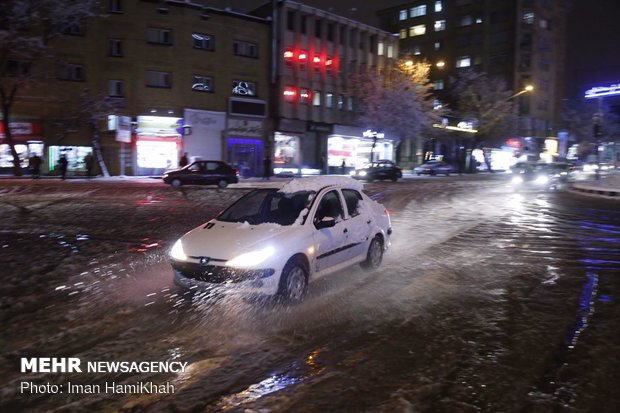 Heavy snowfall in Hamedan