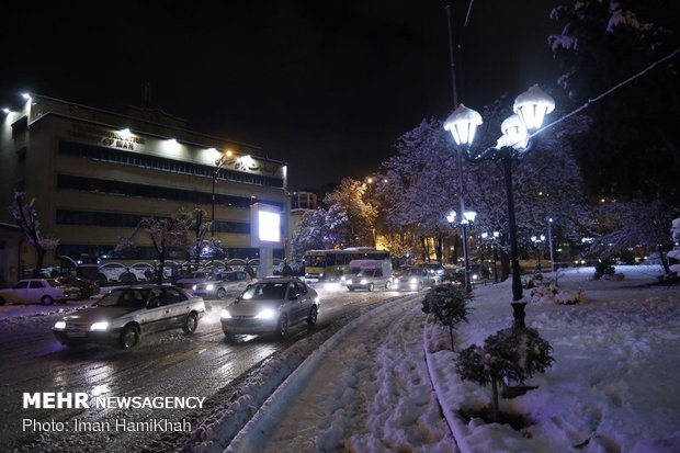 Heavy snowfall in Hamedan