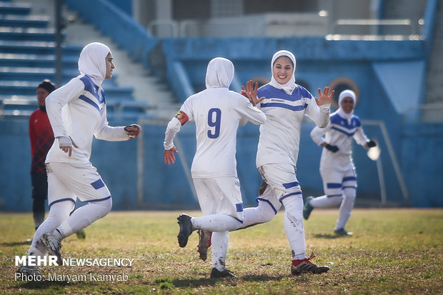 مباراة فريقي من الدوري الممتاز من كرة قدم السيدات