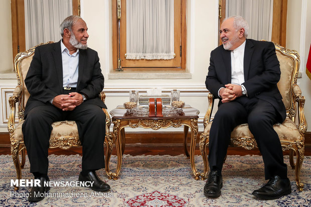 ایرانی وزیر خارجہ سے فلسطینی پارلیمنٹ کے وفد کے سربراہ کی ملاقات
