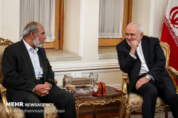 Zarif meets Palestinian delegation