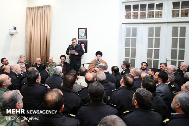 قائد الثورة سيتقبل قادة ومنتسبين في الشرطة الايرانية 