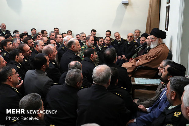 قائد الثورة سيتقبل قادة ومنتسبين في الشرطة الايرانية 