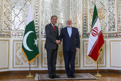 Zarif'ten Pakistanlı mevkidaşına 'geçmiş olsun' mesajı