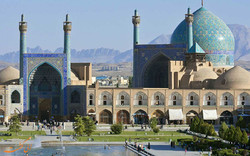 Isfahan attracts 290,000 foreign travelers in H1