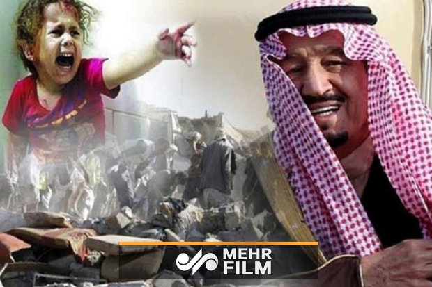 رهبر انقلاب: سعودی‌ها و حکّام بحرین زیرپای خودشان را خالی می‌کنند
