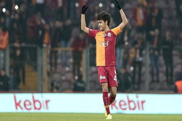 Galatasaray'da tarihe geçen genç: Mustafa Kapı