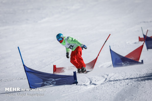 1st edition of snowboard ski competitions 