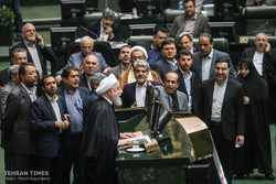 Rouhani submits budget bill to Majlis