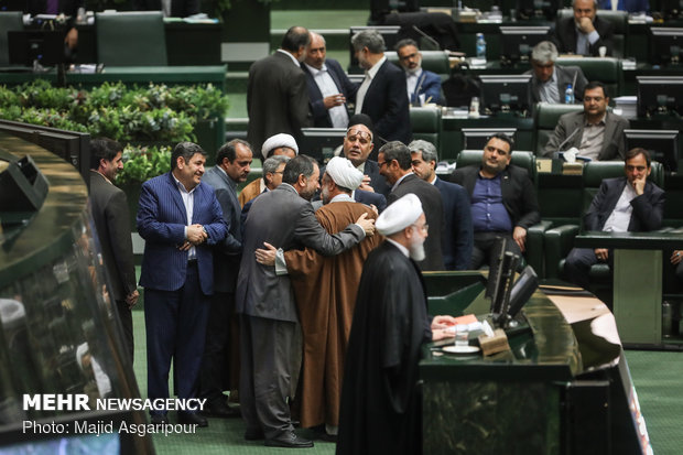 Pres. Rouhani submits next year’s budget bill to Parl. 