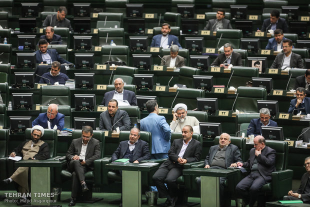Rouhani submits budget bill to Majlis