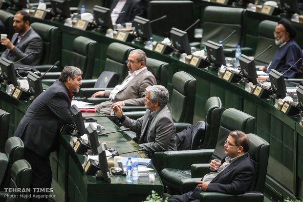 Rouhani submits budget bill to Majlis